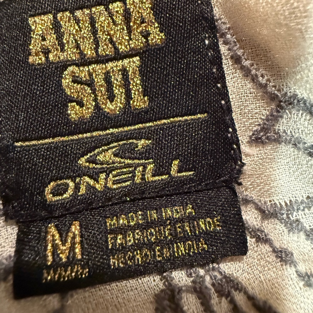 Anna Sui O'Neill Ivory & Black Floral Fringe Wrap Scarf - Picture 6 of 11